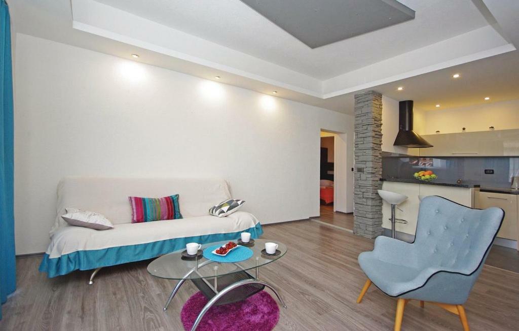 Villa Em Makarska Exterior foto
